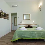 Colors of Cinque Terre - Guest House